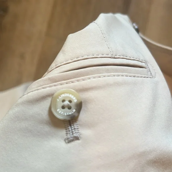 J Lindeberg Men's 29 Kahki Golf Cargo Shorts Quick Dry Performance - Picture 9 of 9